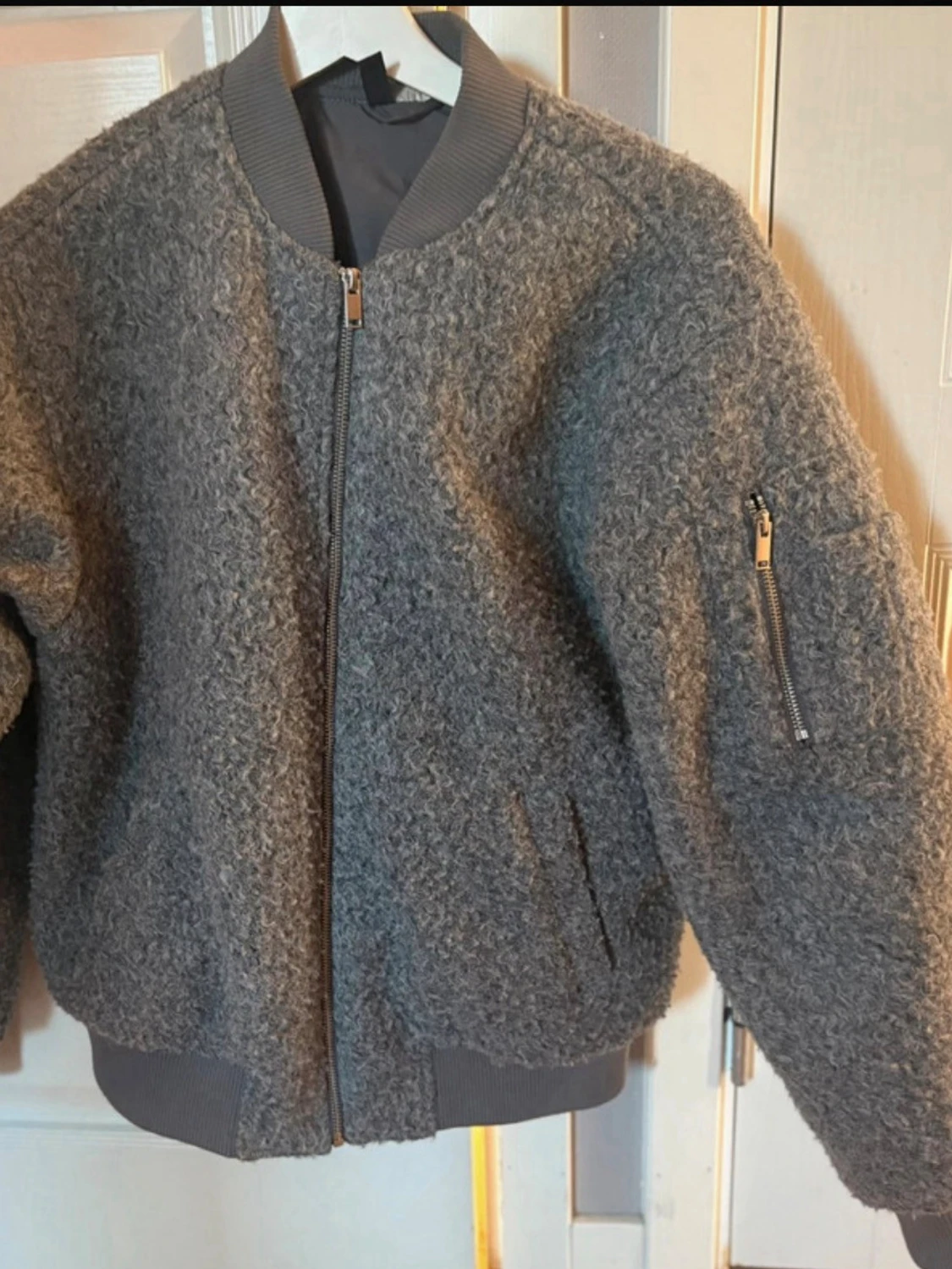 Grå teddy bomberjacka - 1