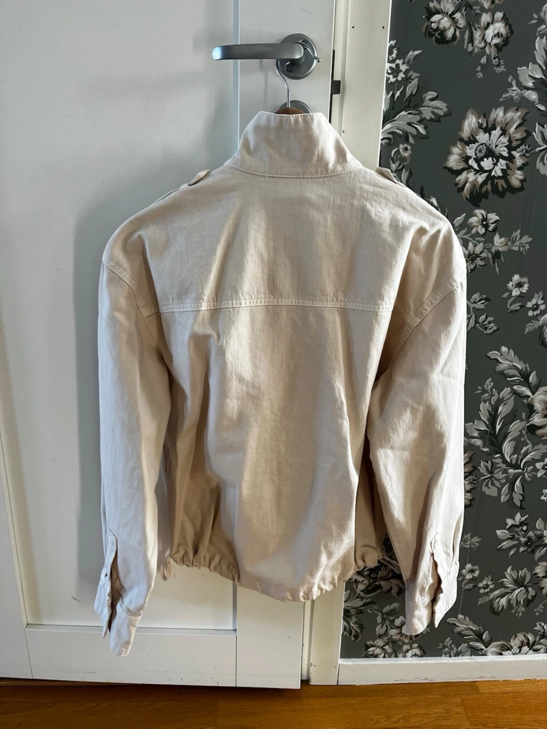 Zara cargojacka i storlek XS - 2