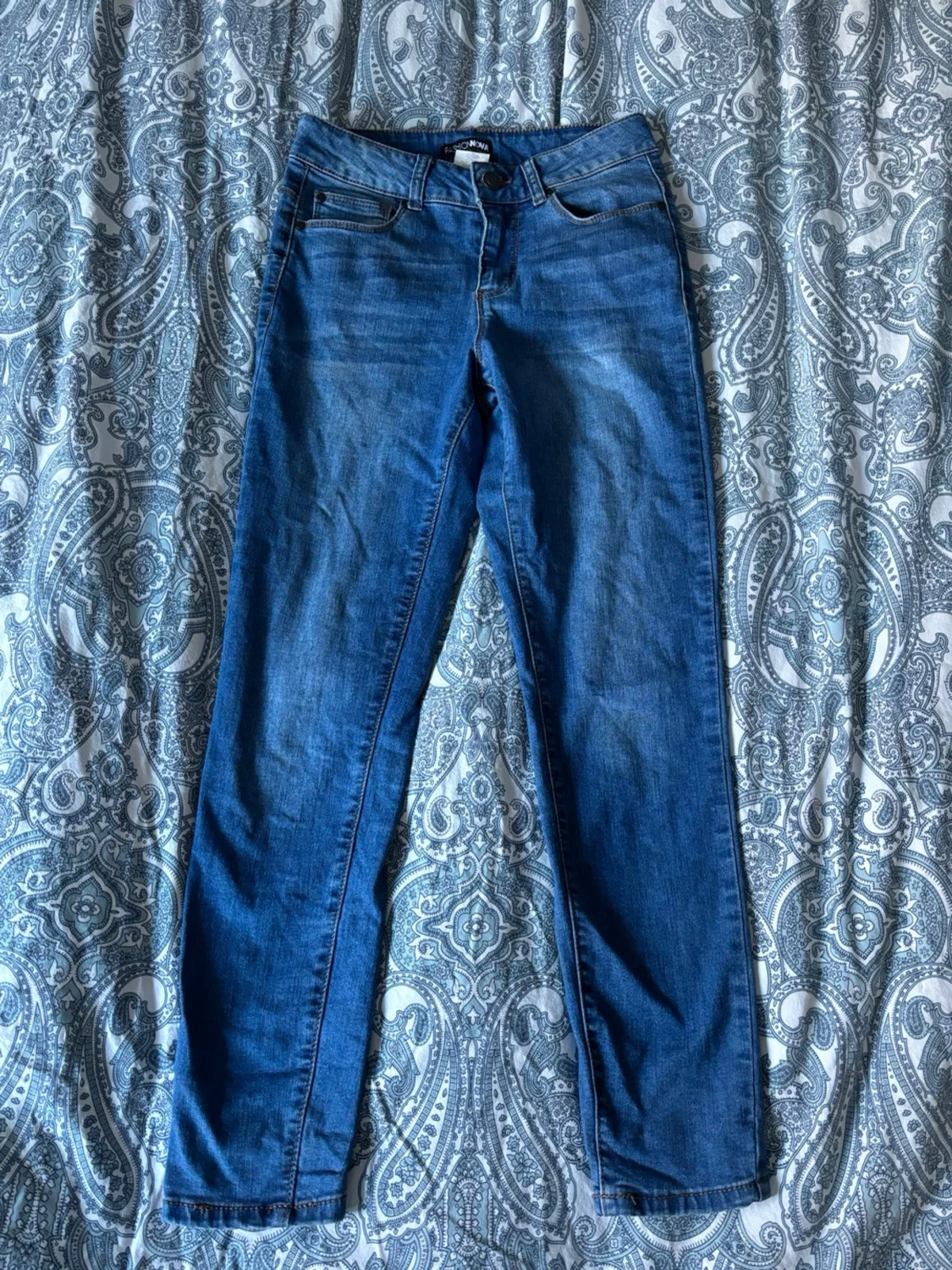 Fashion Nova jeans nyskick - 1