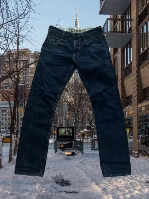 Denham selvedge jeans | Archive -  Tjenare, jag säljer ett par Denham jeans i storlek W29 L32 👖 Tillverkade i exklusiv selvedge premium denim, tidlösa, vintage, trendiga och byggda för att skapa en unik historia efter hur du rör dig. Skriv gärna om du har frågor, jag skickar snabbt 📦✨ mvh Theo