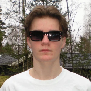 Solglasögon (Straps Of Sweden) - Helt nya solglasögon från Straps of Sweden.  Tidigare pris: 490 kr. Säljs nu till ett bättre pris då vi rensar ut samples/modeller.  • Helt nya • Stilren design • Passar de flesta ansiktsformer • Begränsat antal  Snabb leverans.  Kolla gärna vår Instagram: @strapsofsweden 