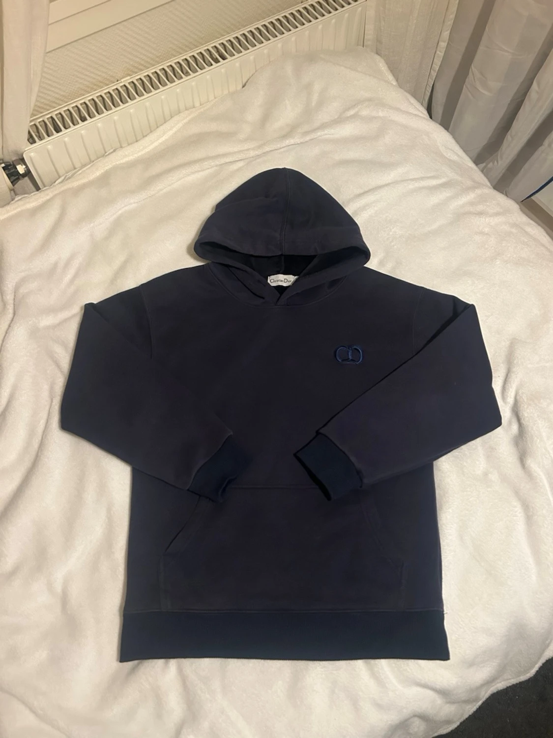 Mörkblå hoodie från CD