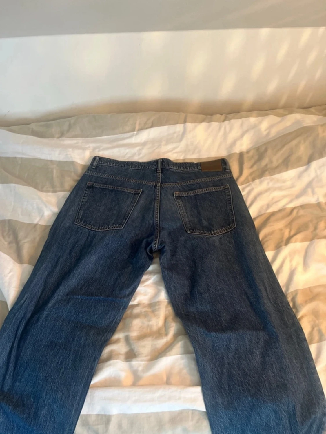 Mörkblå raka jeans - 2