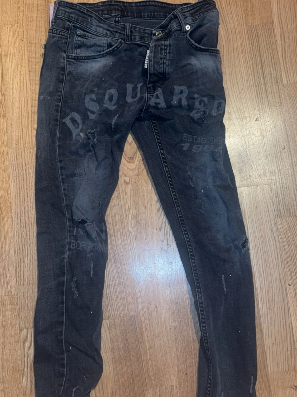 Svarta Dsquared2 ICON jeans storlek 44/M