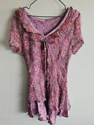 Vacker vintage klänning  - Vintage klänning i mycket bra skick ✨️ Passar storlekarna XS och S.