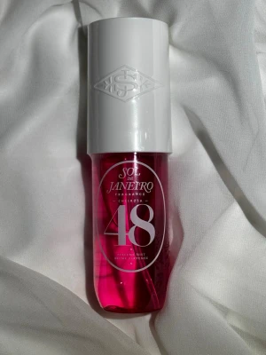 Sol de Janeiro mist 48 - Ny med plast kvar. 90 ml. Doft av kokosnöt, orkidé & pralin. 