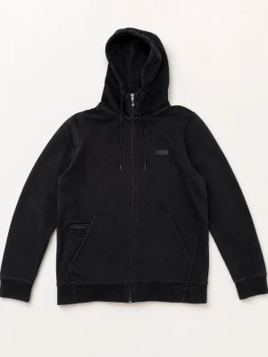 Svart hoodie från BOSS med dragkedja - Säljer en svart hoodie från BOSS med dragkedja framtill och justerbar huva med snören. Diskret BOSS-logga på bröstet och två fickor, varav en med dragkedja. Tillverkad i mjukt bomullsmaterial för en skön känsla.