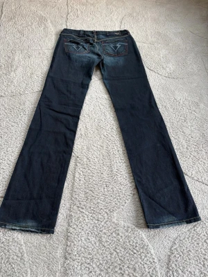 Diesel jeans - Vintage Diesel jeans  Model : Rippy Måtten finns på sista bilden:) Öppen för pris förslag och frågor🤩!