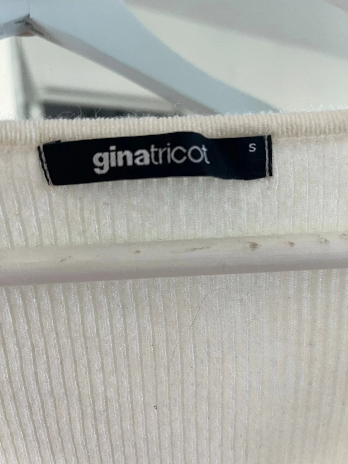 Vit omlottopp från Gina Tricot - 1