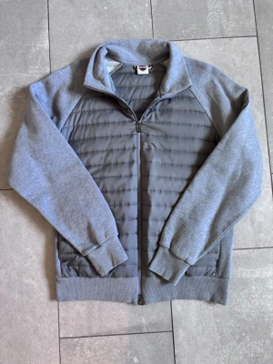 Colmar cardigan - Grå colmar cardigan - L - Skick 9/10 - hör av dig vid minsta fundering!