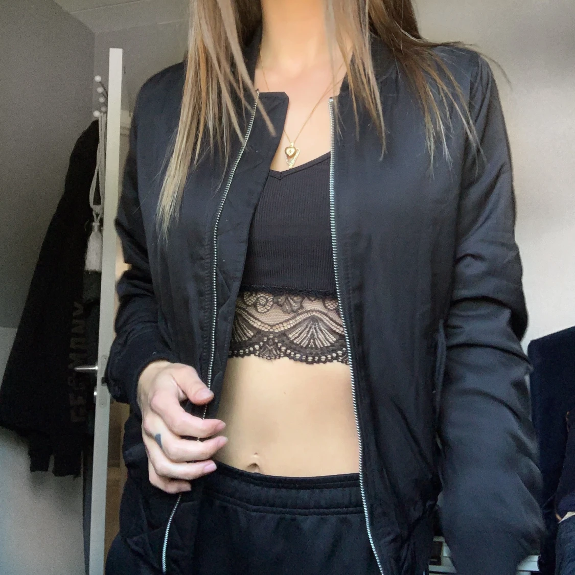 Svart/orange bomberjacka - 90