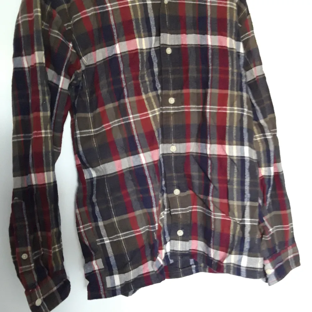 Flannelskjorta från Eddie Bauer 100% Bomull Storlek S. Skjortor.