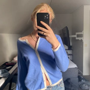 Kashmirkofta - Kashmirkofta från Lotti P, så fina färger och så skön! Aldrig använd!! Storlek 38 ❤️😘😘😘😘