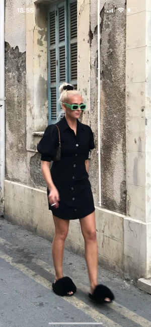 Klänning  - Klänning från Bikbok, knappt använd. I nyskick Nypris 499:-