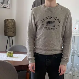 En riktigt fet tröja som du kan ha till allt😈 storlek S