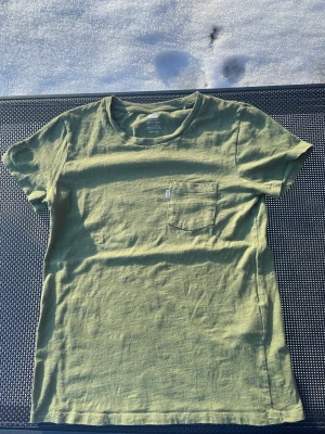 Tshirt Levi’s - Jätte fin, knappt använd, flera fotpn kan skickas om så önskas