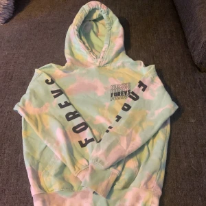  Hoodie  - Hoodie från hm  Storlek 134/140