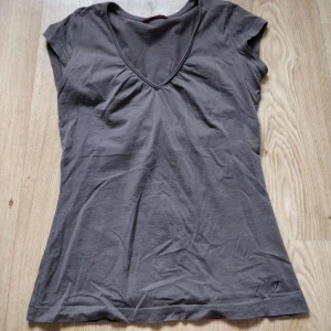 Söt tröja - Söt topp som jag köpt second hand men inte fått användning av. Mysigt material! ❤️