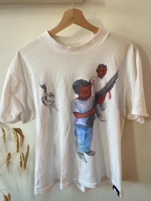 T-Rex Global Ian Connor Sickö - T-Rex global Stick talk Tee Sjukt begränsat drop. Väldigt få gjorda. Size M Nypris 2000 Pris 700