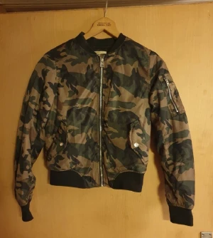 cami jacka bomber - bomber jacka i cami stl 36. i bra skicka