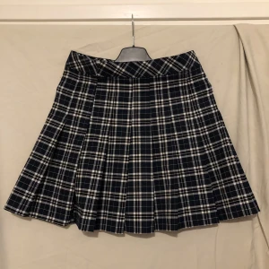 Kjol - Aldrig använd 