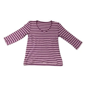 Trekvarts armtröja - Tröja med trekvartsarm😊står ingen strl men skulle säga M 