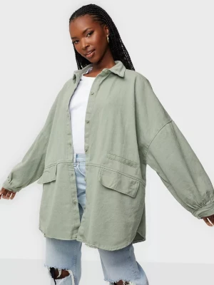 Jacka från Nelly - Oversized, storlek 36