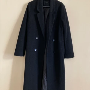 Coat - Black wool blended coat 