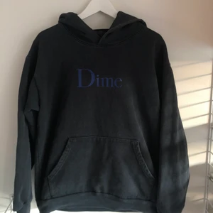 Dime logo hoodie  - Använt ett fåtal gånger. Lowballers blir oftast ignorerade.  Skriv för mått  