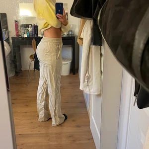 Linnebyxor  - Från pull&bear 