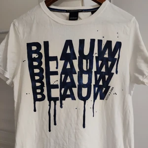 Scotch&soda t-shirt medium  - Passar inte i storleken längre. 