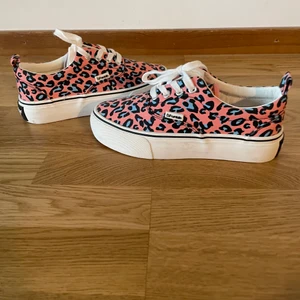 D. Franklin Eclipse  - Använda en gång. Storlek 38. Nypris 400kr. 