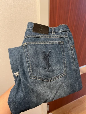Yves Saint Laurent YSL jeans - Äkta YSL i fint skick Stolek 30/32 
