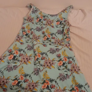 Klänning  - Använt några gånger 