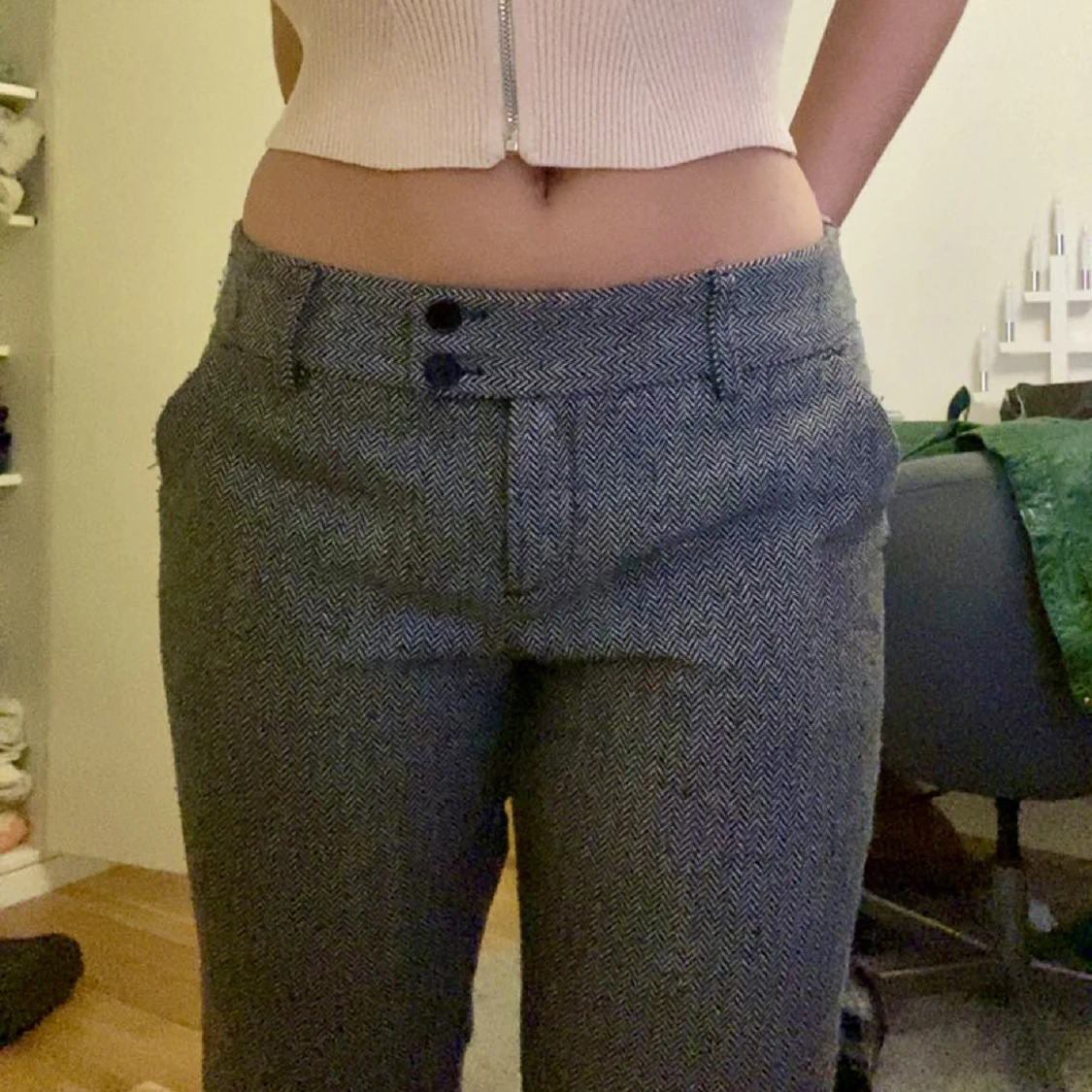 Mid rise kostymbyxot