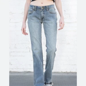 Eleanor jeans  - Säljer dessa jeans från brandy mellvile. Helt nya, bara testade💗skriv för fler bilder 