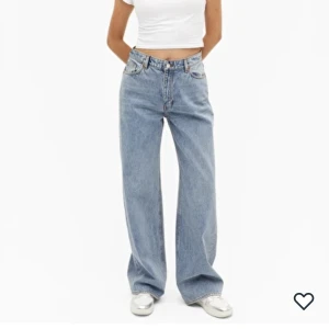 Yoko jeans - Monki 💙 - Blå jeans i strl 26