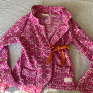 Odd Molly Kofta - Odd Molly Kofta i rosa, Nyskick, st 2 = st M, Nypris; 1 799 kr