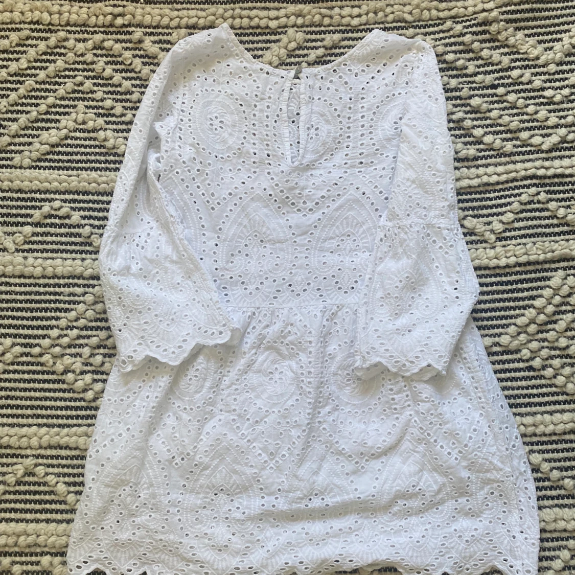 Vita klänningen  - 91