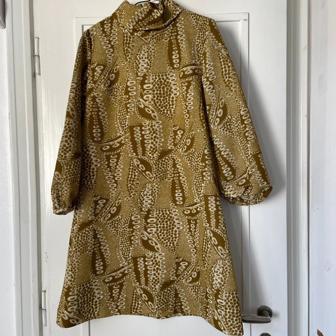 Gul 60-talsklänning