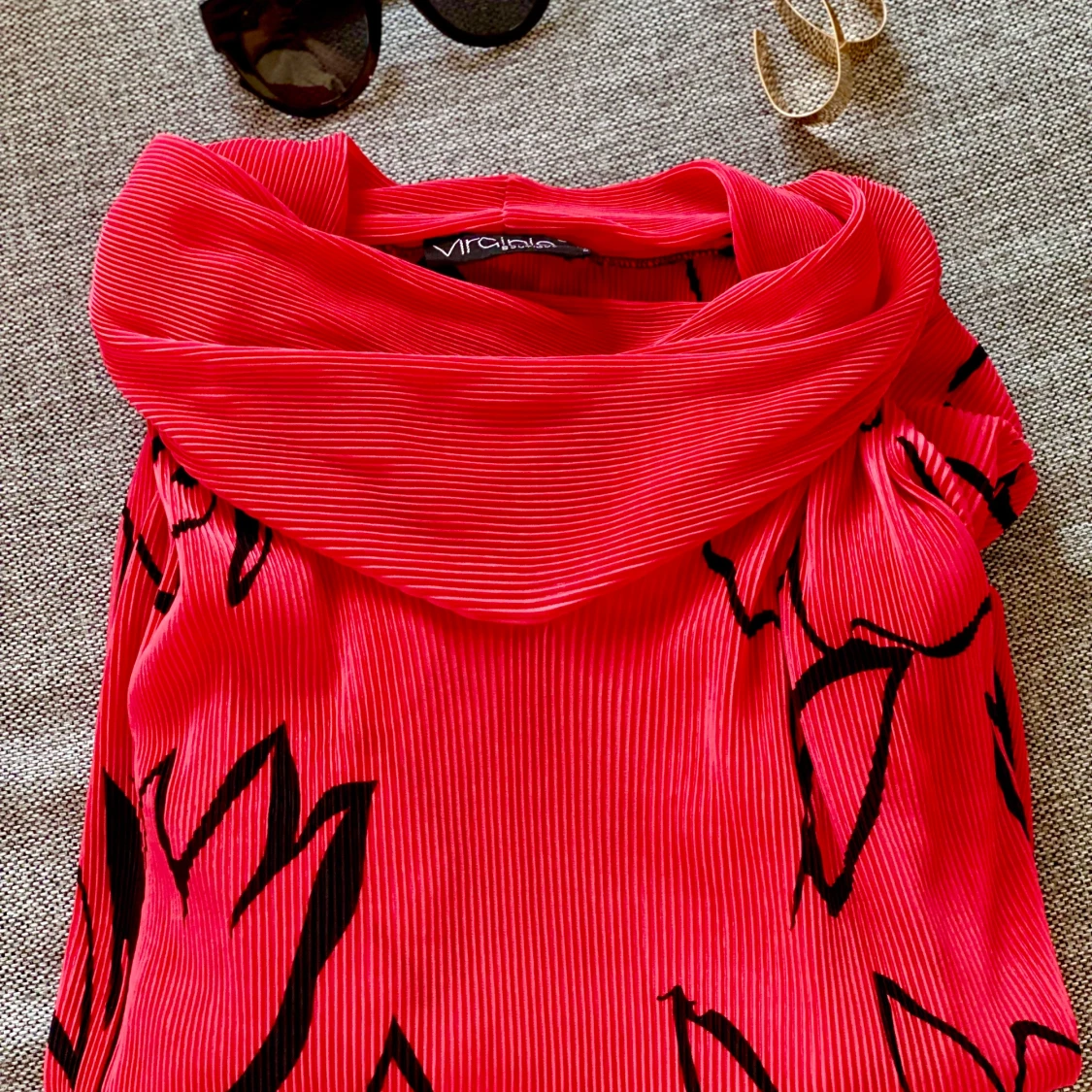 Red Virginia boutique blouse - 90