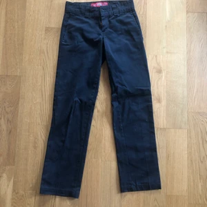 Dickies byxor  - Svarta Dickies i mycket bra skick.                                        