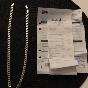 Äkta Silver Halsband 55cm MED KVITTO  - Jag säljer min silvriga halsband för att spara till något personligt. 