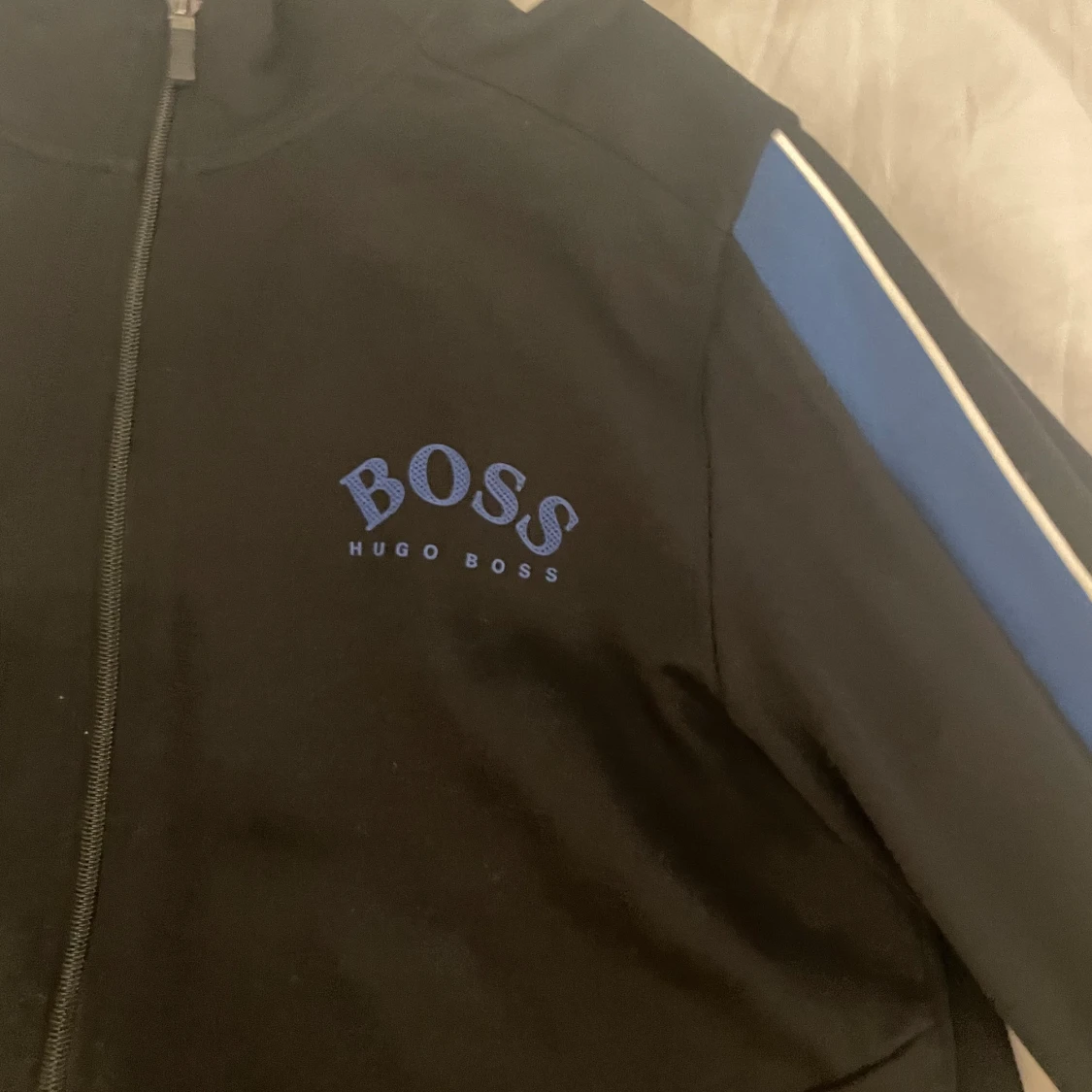 Hugo boss tröja  - 90