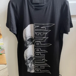 Philipp Plein Shirt  - Stilren T-shirt ifrån Philipp Plein 