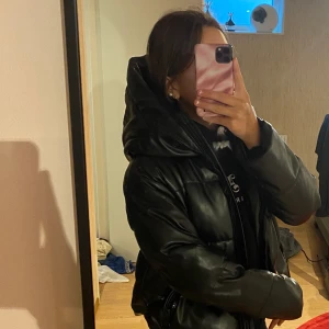 Säljer min Chelsea jacka i strl S  - Orginal pris 1200 Skriv för fler bilder  