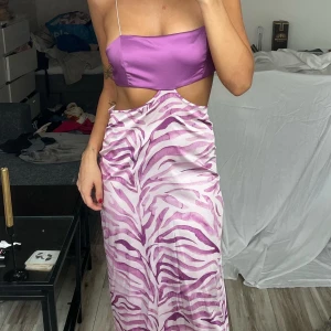 Klänning asos  - Aldrig använt denna :)