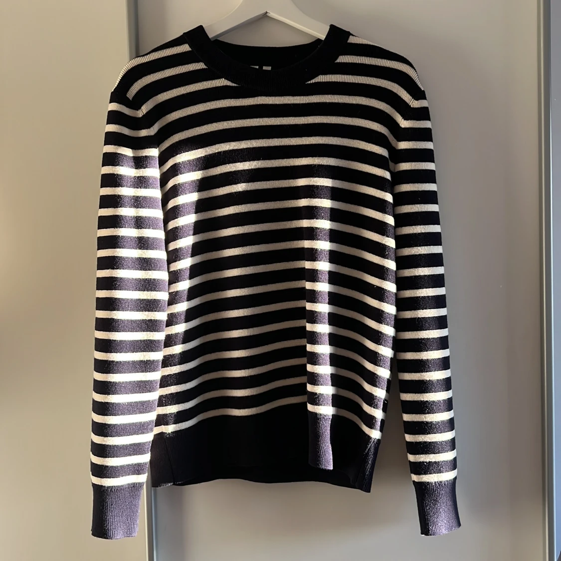 Randig stickad tröja 