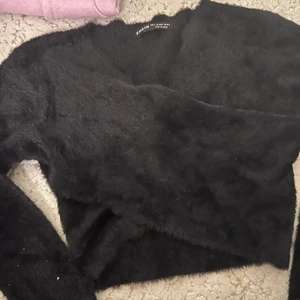 M - Säljer då denna toppen från SHEIN aldrig använt köptes för 80kr säljer för 50kr