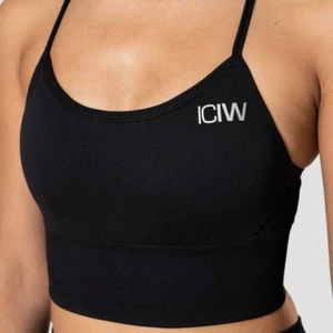 Icaniwill sport bh - ICIW sport bh, nyskick och använd fåtal gånger! Säljer pga att jag inte använder den!